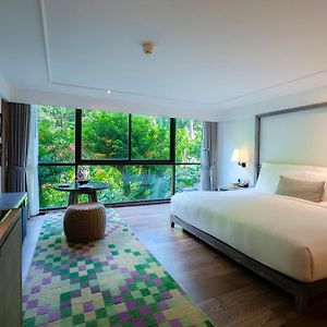 Mountain View Room